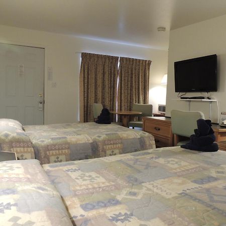 100 Mile Motel&RV Park 100 Mile House Kamer foto