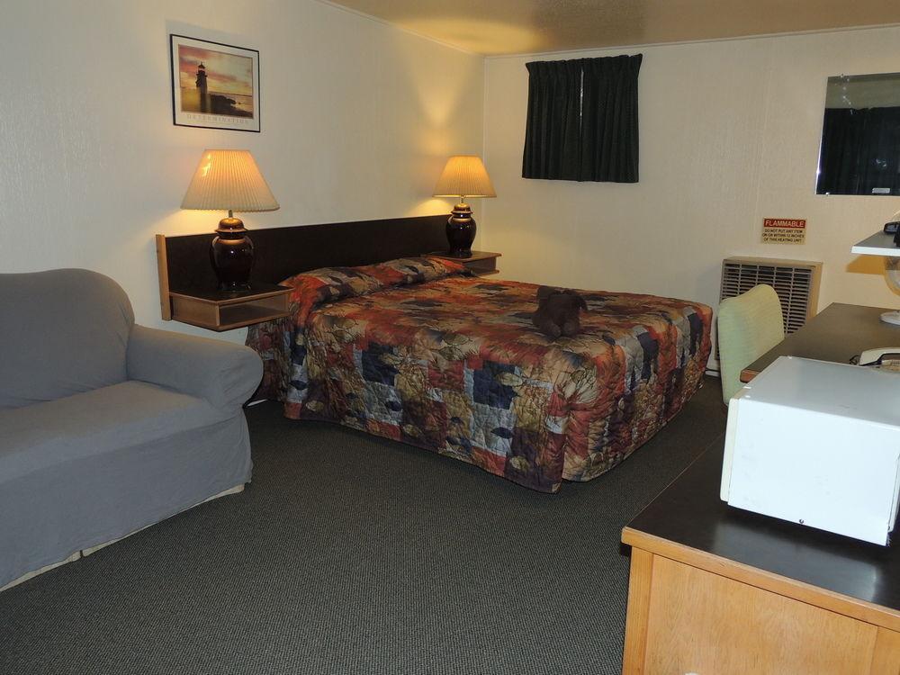100 Mile Motel&RV Park 100 Mile House Buitenkant foto