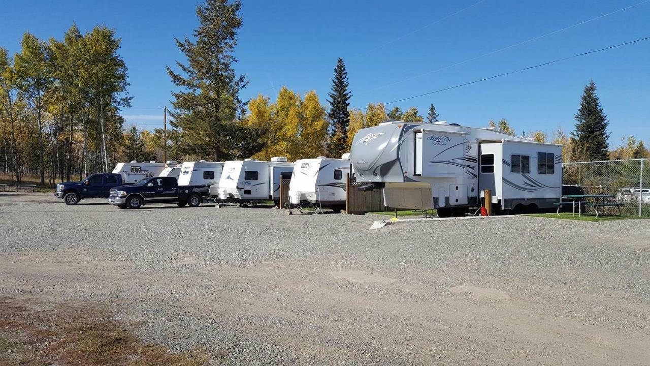 100 Mile Motel&RV Park 100 Mile House Buitenkant foto